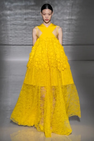 Look 9